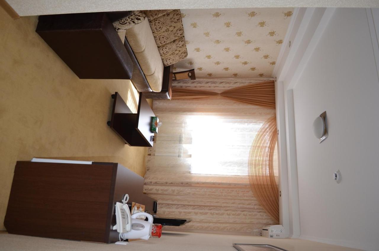 Mereke Hotel Ustʼ-Kamenogorsk エクステリア 写真