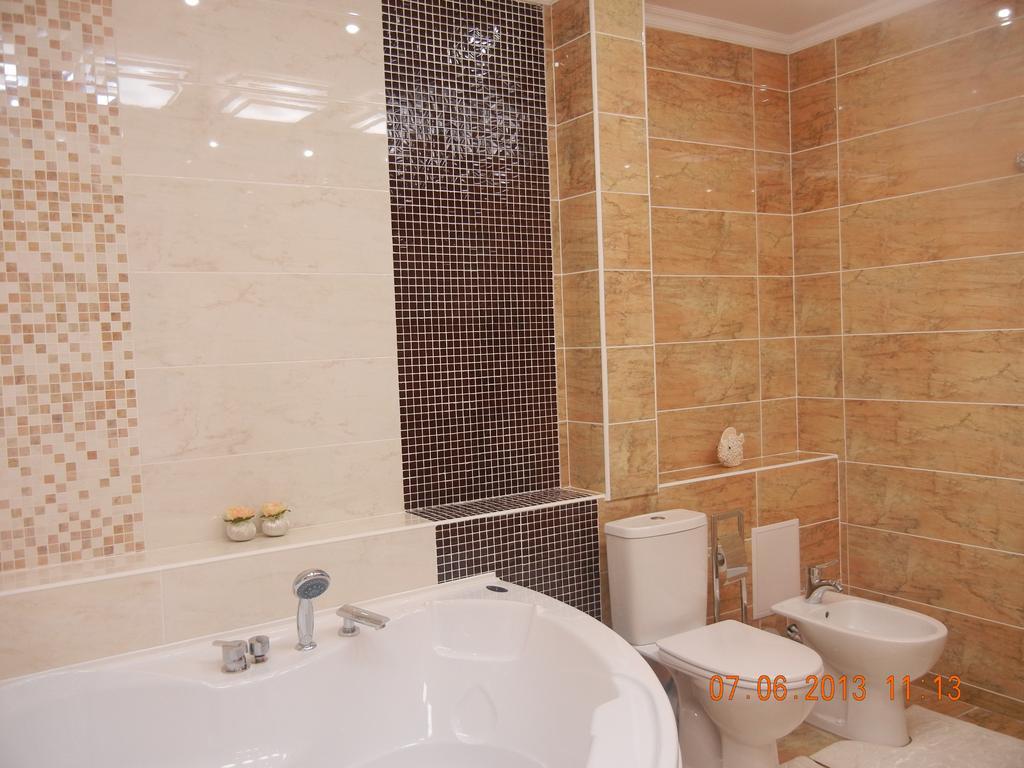 Mereke Hotel Ustʼ-Kamenogorsk 部屋 写真