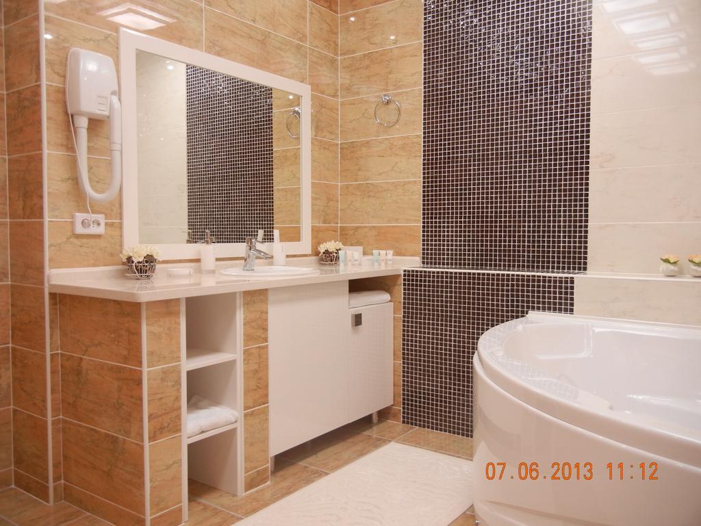 Mereke Hotel Ustʼ-Kamenogorsk 部屋 写真