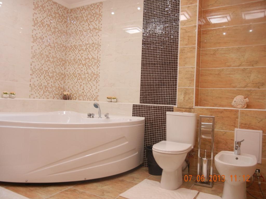 Mereke Hotel Ustʼ-Kamenogorsk 部屋 写真