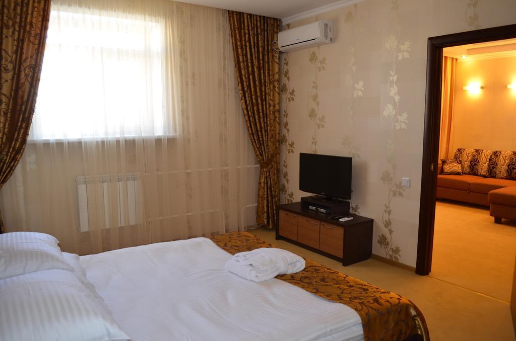 Mereke Hotel Ustʼ-Kamenogorsk 部屋 写真