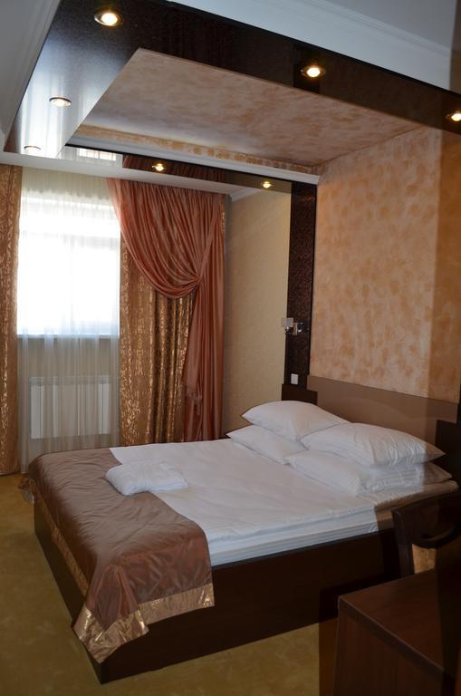 Mereke Hotel Ustʼ-Kamenogorsk 部屋 写真