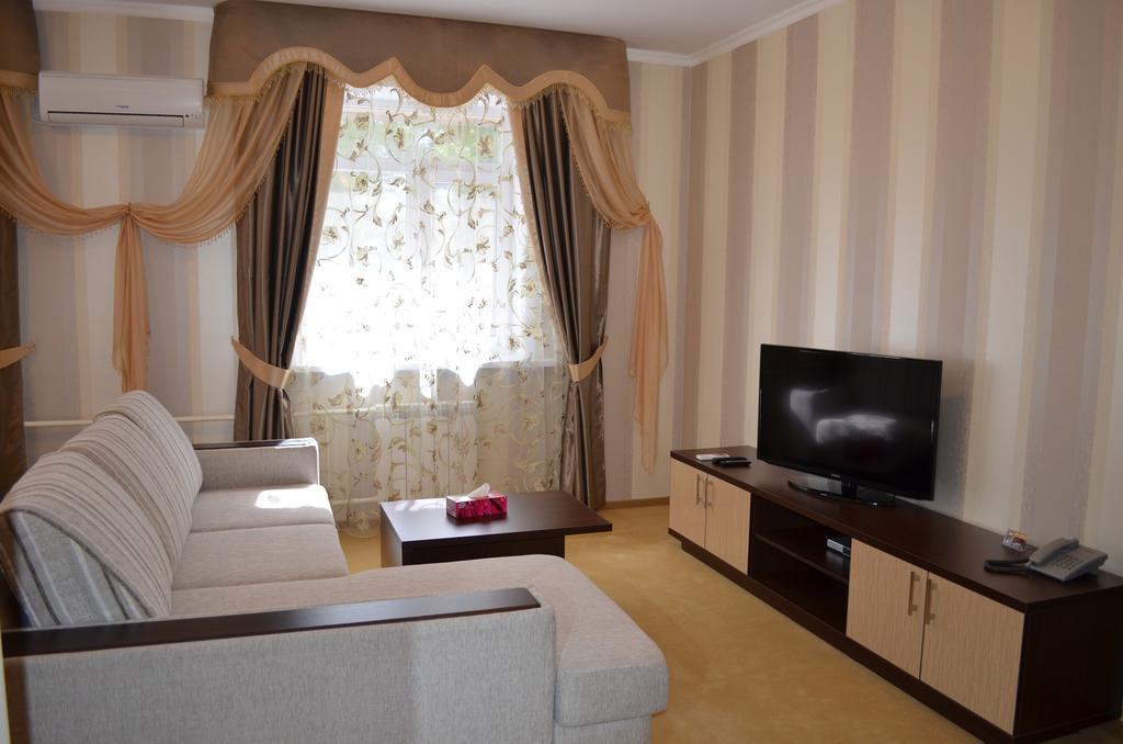 Mereke Hotel Ustʼ-Kamenogorsk 部屋 写真