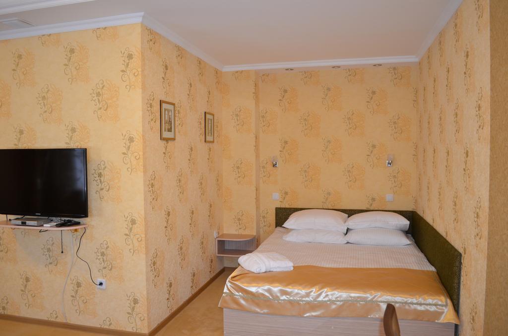 Mereke Hotel Ustʼ-Kamenogorsk 部屋 写真