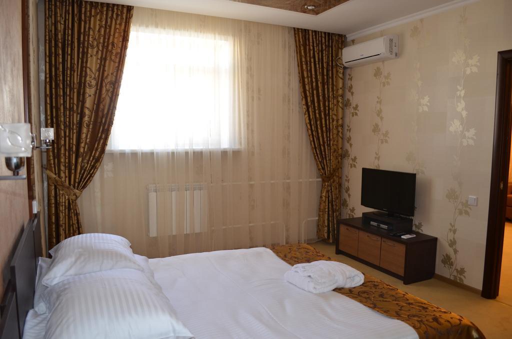 Mereke Hotel Ustʼ-Kamenogorsk 部屋 写真