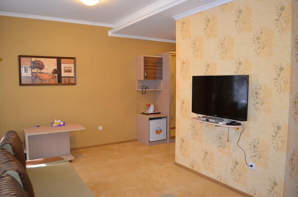 Mereke Hotel Ustʼ-Kamenogorsk 部屋 写真