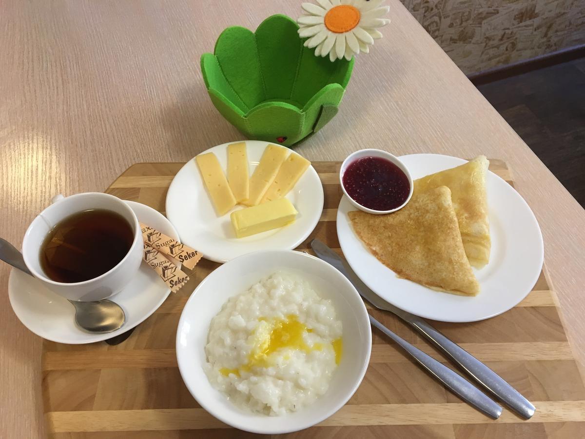 Mereke Hotel Ustʼ-Kamenogorsk エクステリア 写真