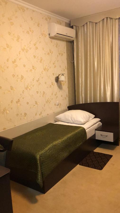 Mereke Hotel Ustʼ-Kamenogorsk エクステリア 写真