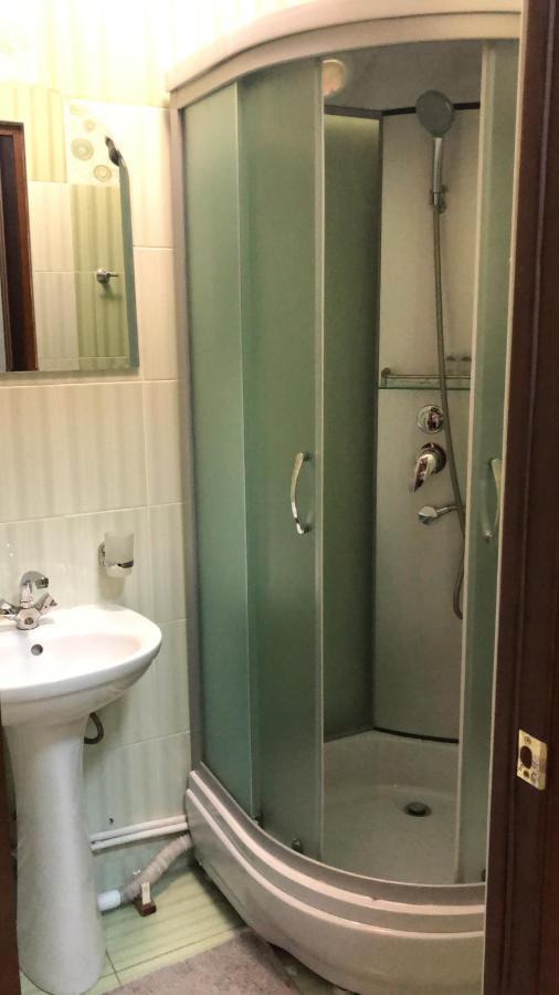 Mereke Hotel Ustʼ-Kamenogorsk エクステリア 写真