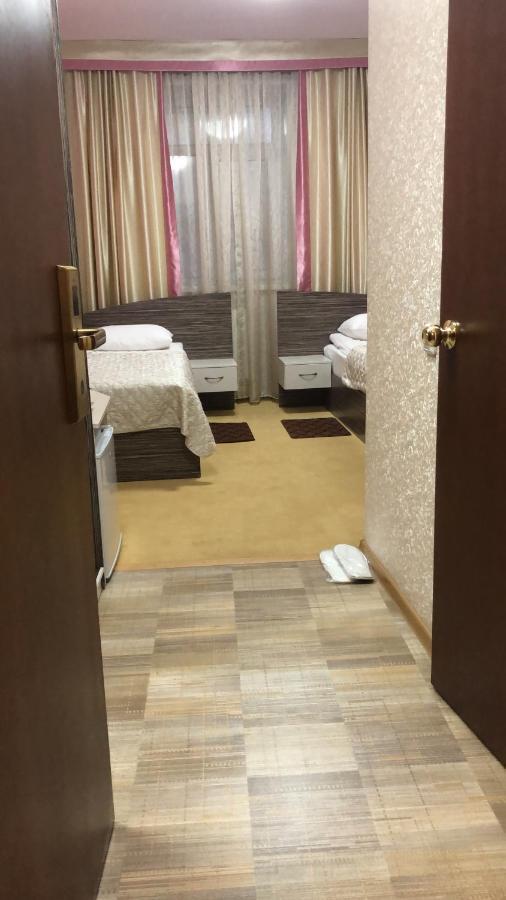 Mereke Hotel Ustʼ-Kamenogorsk エクステリア 写真