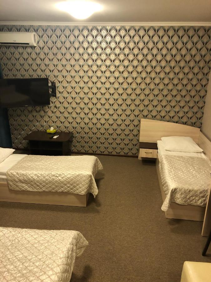 Mereke Hotel Ustʼ-Kamenogorsk エクステリア 写真